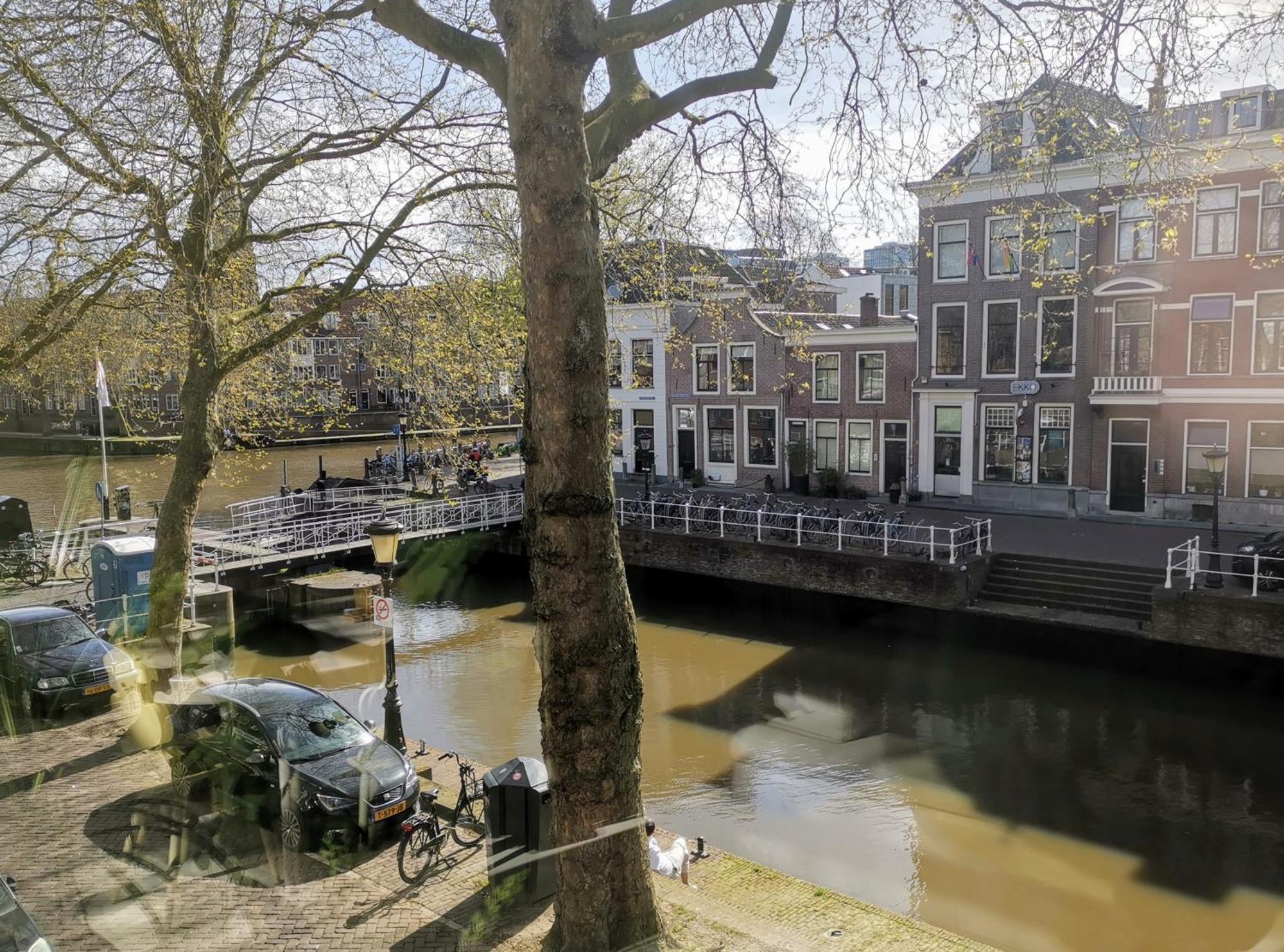 Slapen Aan De Sluis Lägenhet Utrecht Exteriör bild